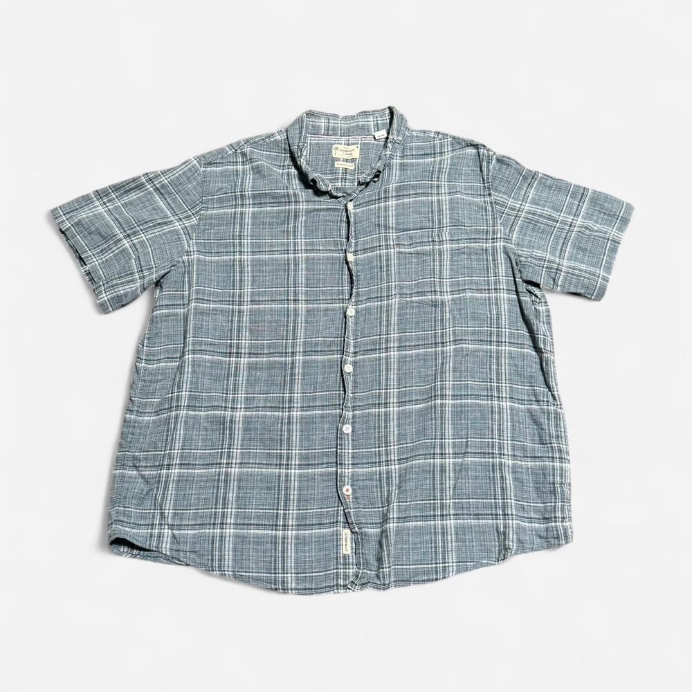 Weatherproof blue and white XXL size short sleeve button up shirt